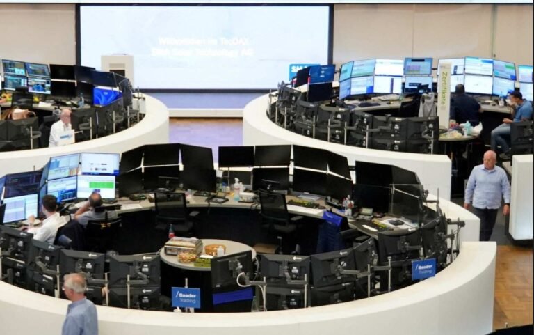 European auto stocks fall