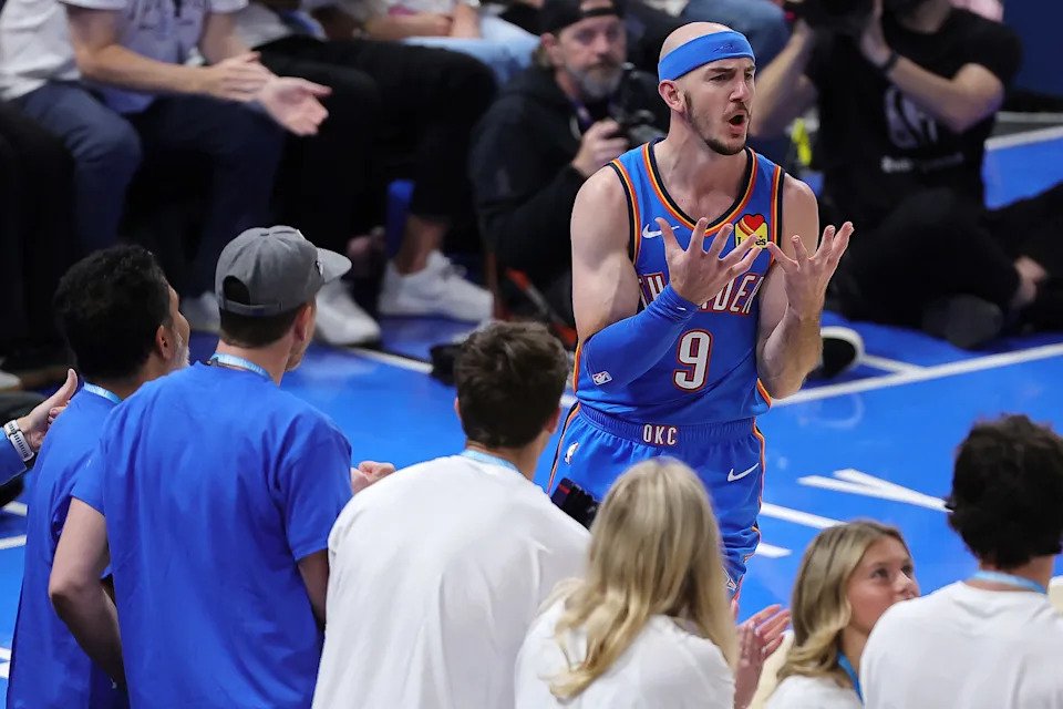 Alex Caruso Wembanyama